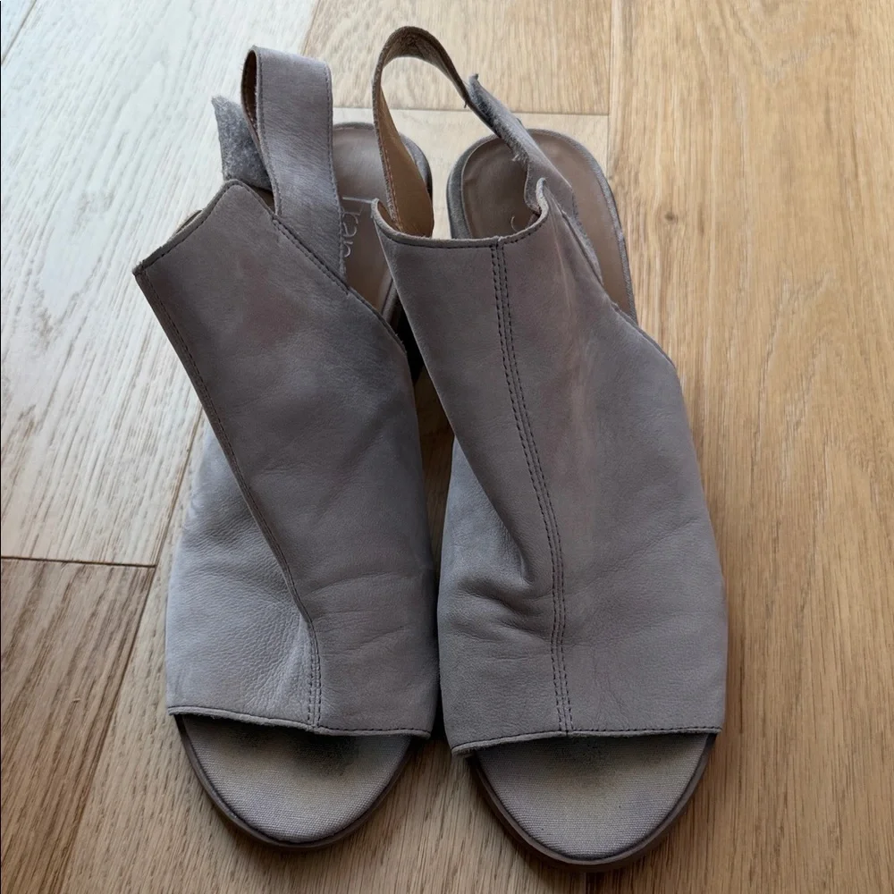 Franco Sarto Beige Slingback Heels